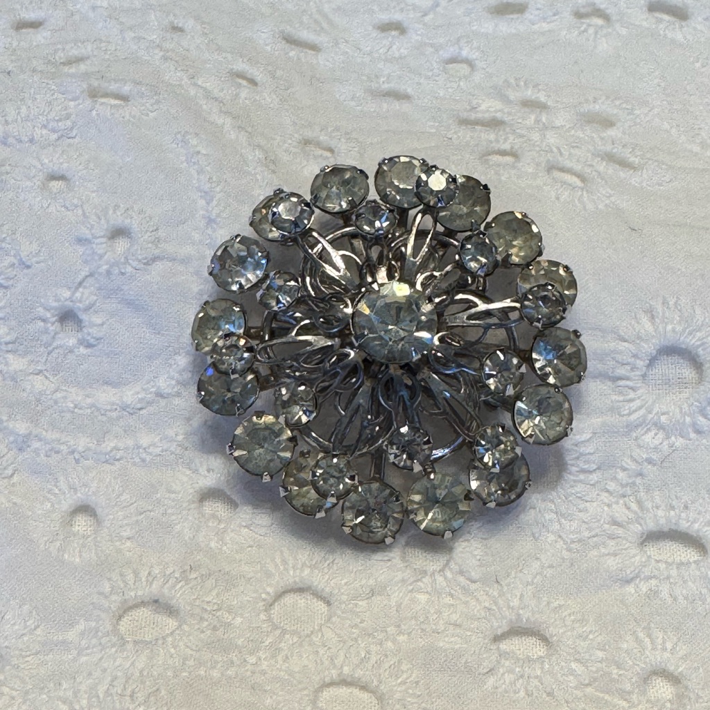 Classic Silver Flower Burst Vintage Brooch 1950-1960